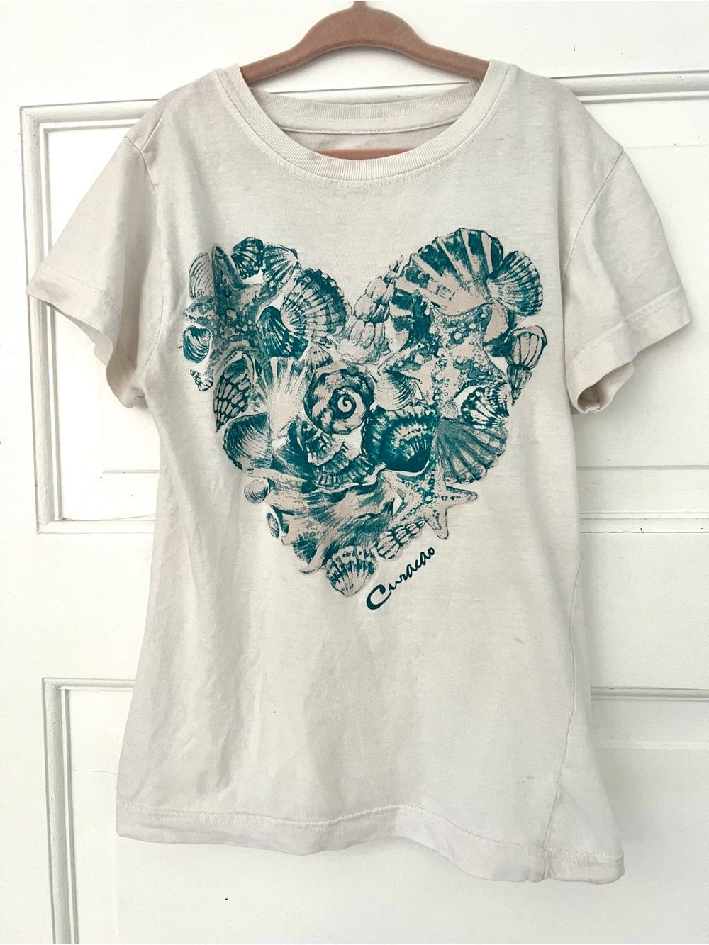 🐚☀️ Del Sol Girls Medium Color Changing Seashell Heart T-Shirt San Diego